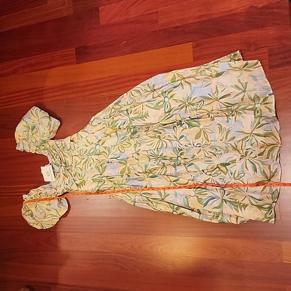 Gingham and Heels Midi Dress - Picture 4 of 6